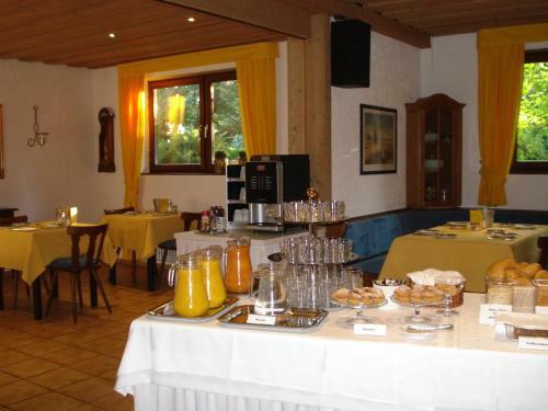 Hostal Hotel Rebstock