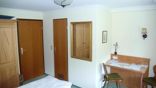 Hostal G�stehaus Kaiser