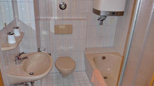 Hostal G�stehaus Kaiser