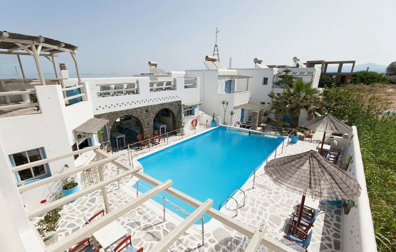 Apartamentos Captain Dounas