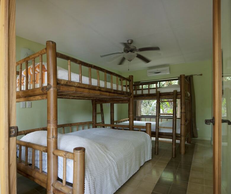 Monos Locos - Portasol Vacation Rental