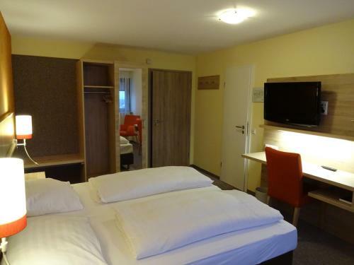 Hostal Gasthof Hotel Zum Ross