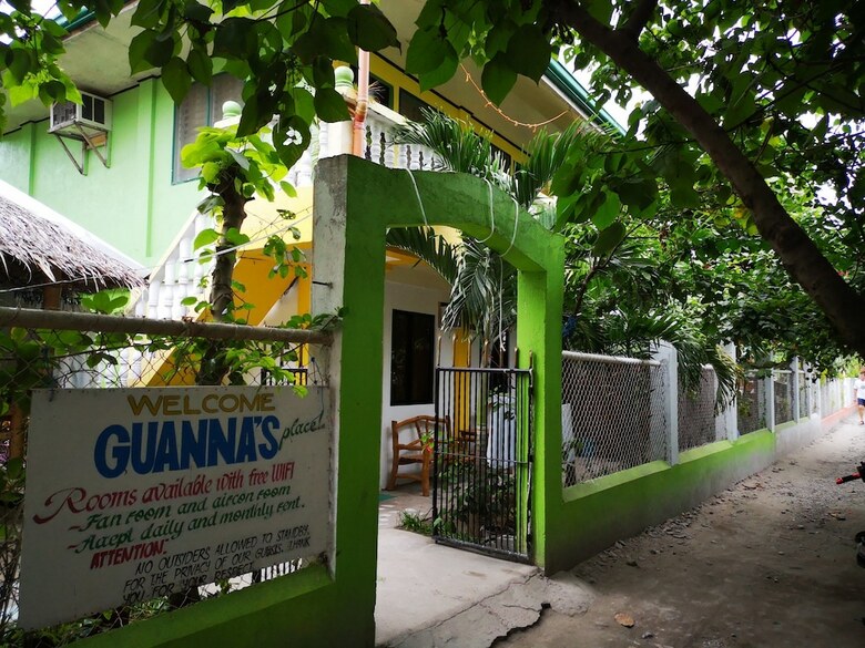 Hotel Guanna's Place Room And Resto Bar