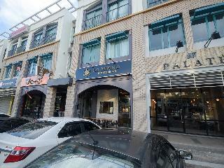 Hotel Oyo 1023 La Mirina Boutique Inn