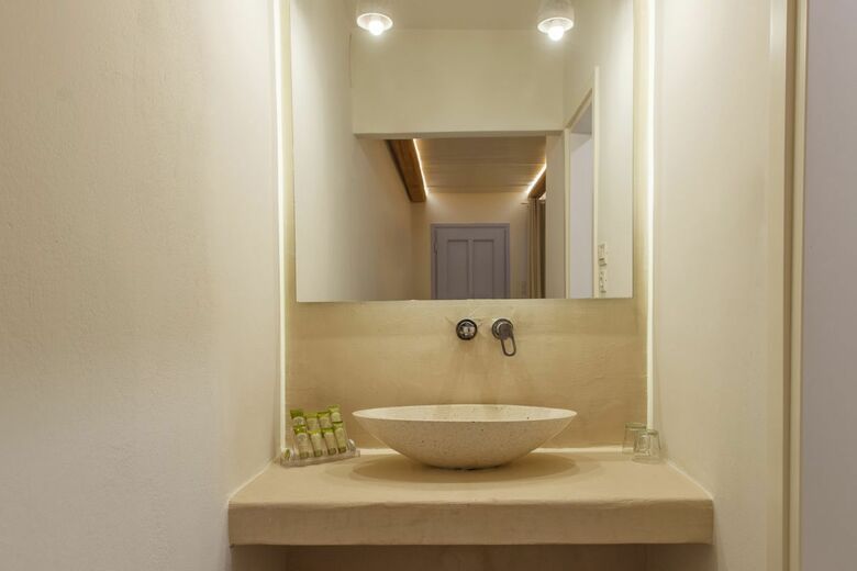 Aeolos Hotel Mykonos