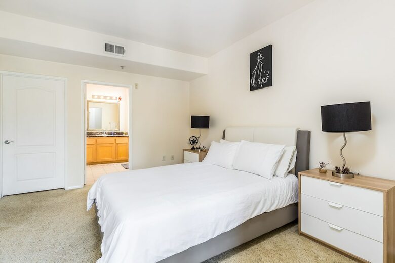 Las Premier Apartments