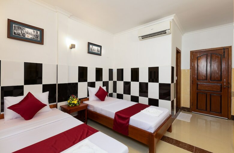 Hotel Botoum Hostel