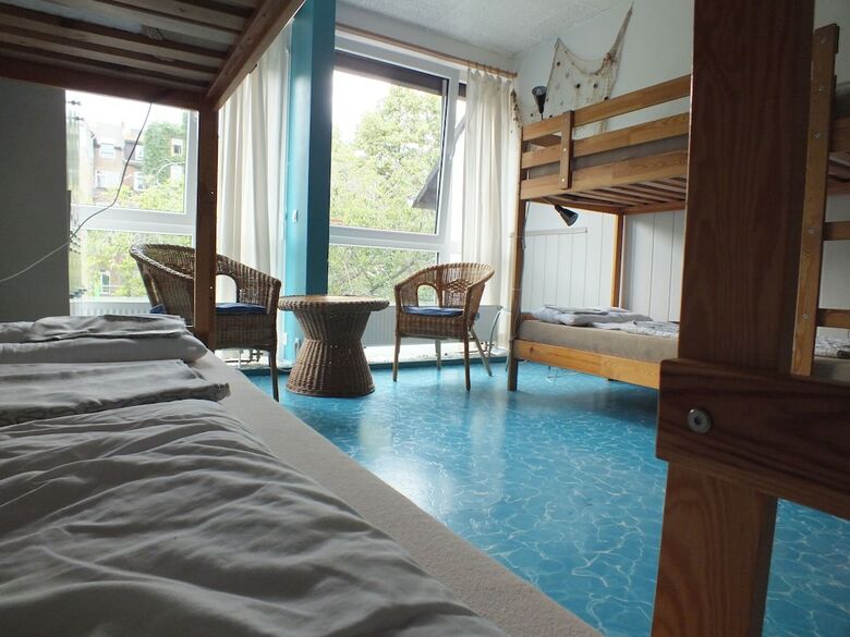 Hostal Max Hostel