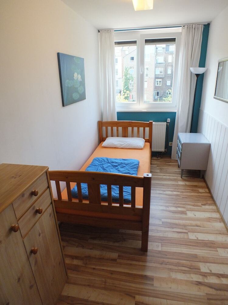 Hostal Max Hostel