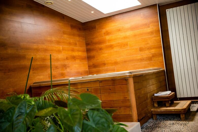 Hotel Chambres D'h�tes La Ferme de L'oudon & Spa