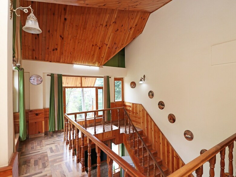 Hotel Oyo 13711 Home Stay River View Manali