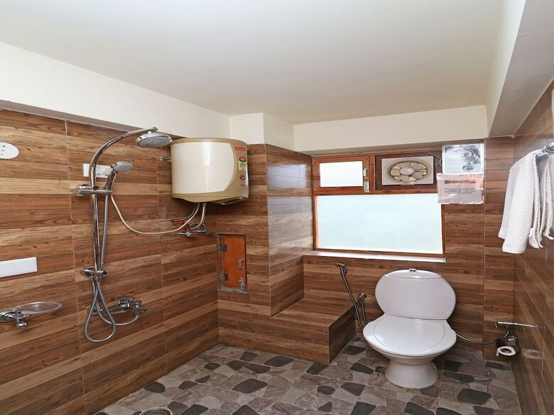 Hotel Oyo 13711 Home Stay River View Manali
