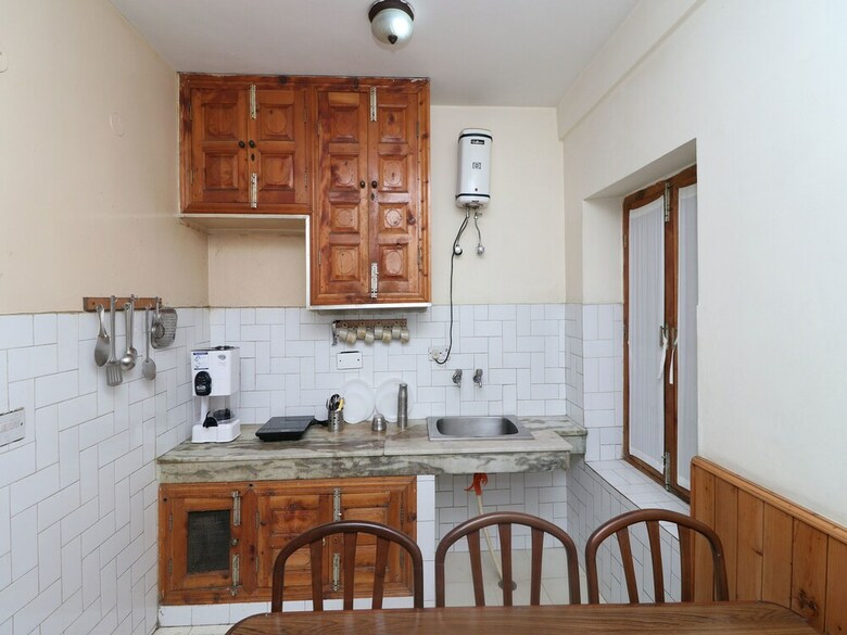 Oyo 13694 Home Elegant 2bhk Cottage Mall Road