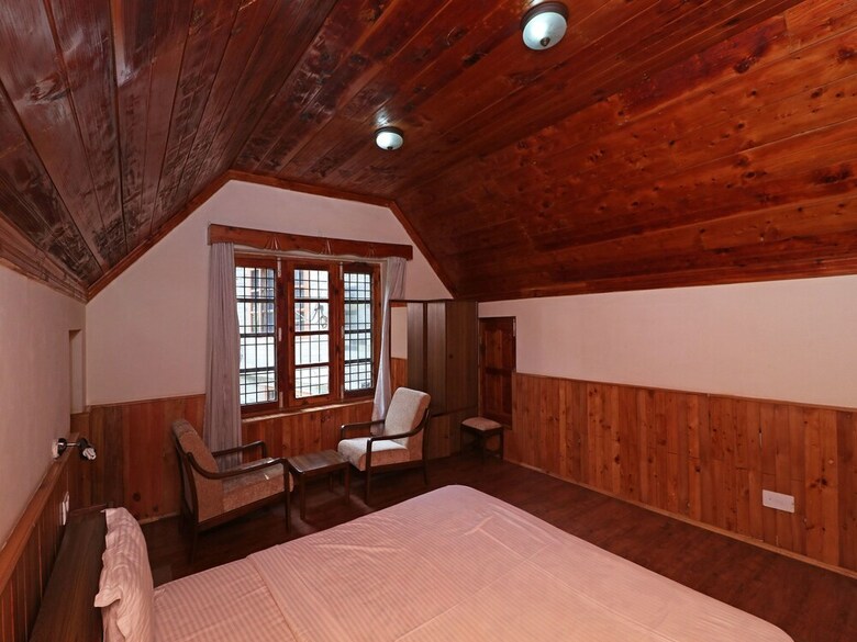 Oyo 13694 Home Elegant 2bhk Cottage Mall Road