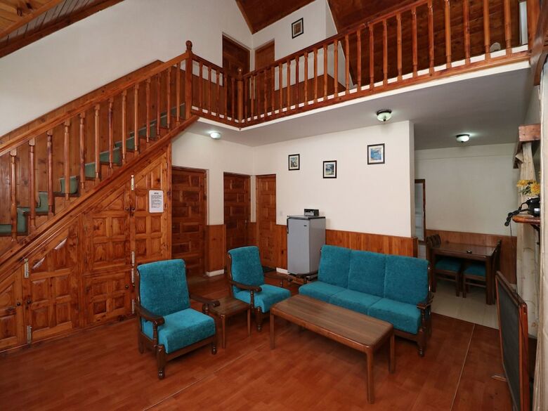 Oyo 13694 Home Elegant 2bhk Cottage Mall Road