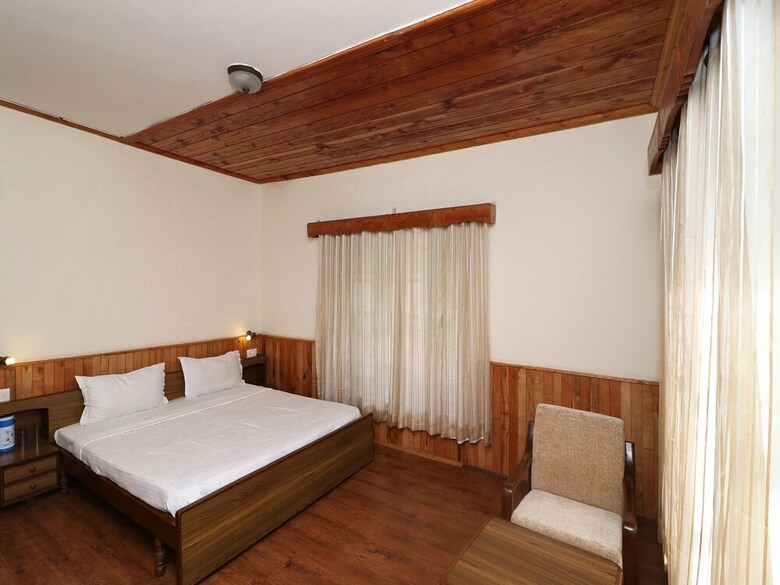 Oyo 13694 Home Elegant 2bhk Cottage Mall Road