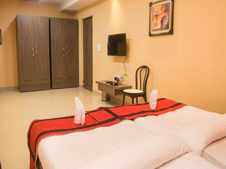 Hotel Oyo 6356 Urban Guest House