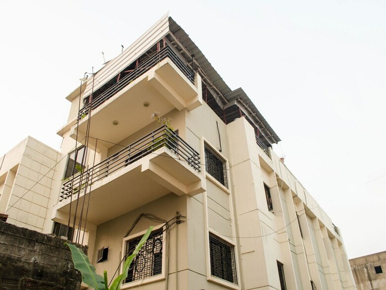 Hotel Oyo 6356 Urban Guest House