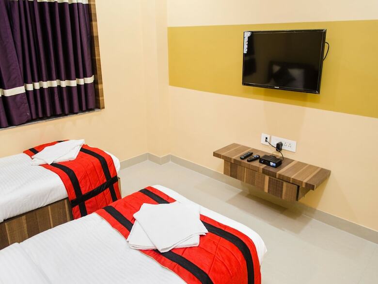 Hotel Oyo 6356 Urban Guest House