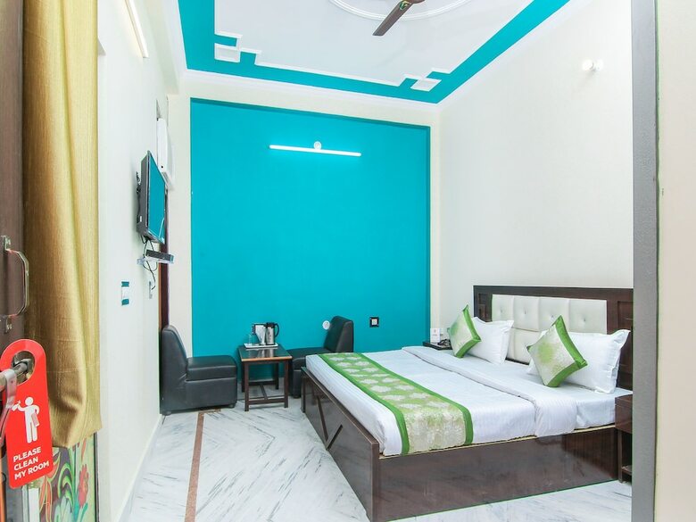 Oyo 13478 Hotel Surabhi Garden