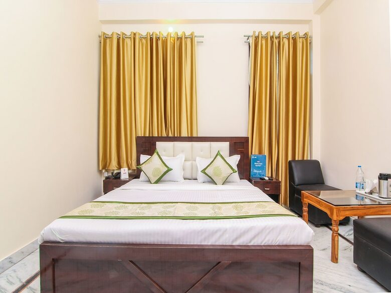 Oyo 13478 Hotel Surabhi Garden