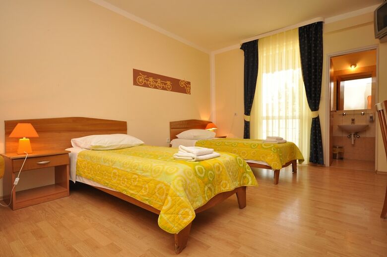 Hotel Villa Cezar