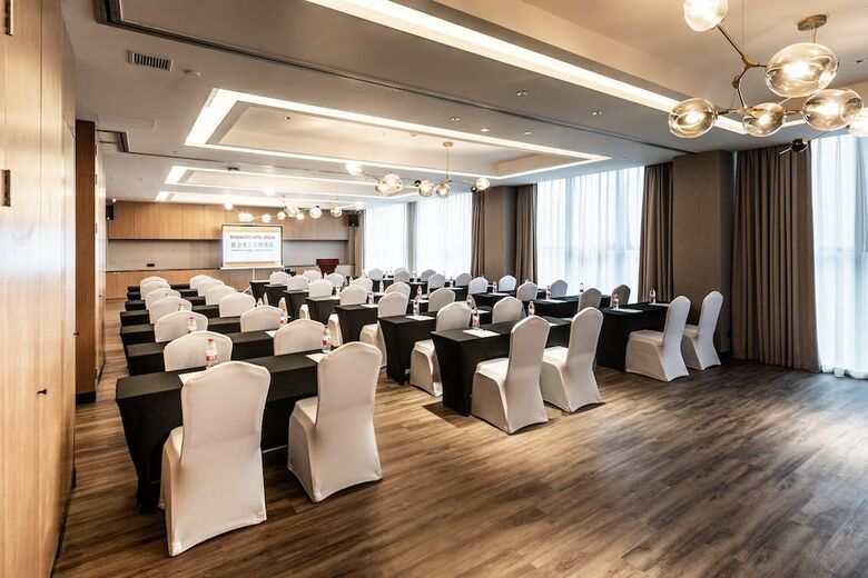 Pentahotel Chengdu Convention Centre