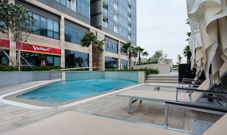 Vinhome Golden River Apartment - M'homme