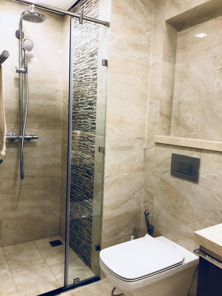 Vinhome Golden River Apartment - M'homme