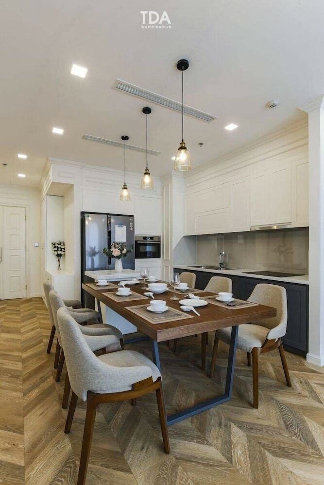 Vinhome Golden River Apartment - M'homme
