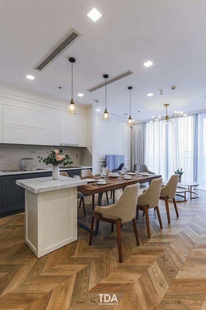 Vinhome Golden River Apartment - M'homme