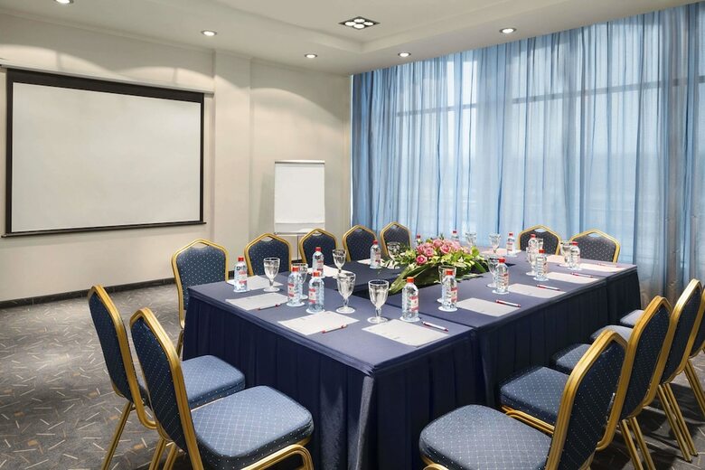 Hotel Ramada By Wyndham Yekaterinburg