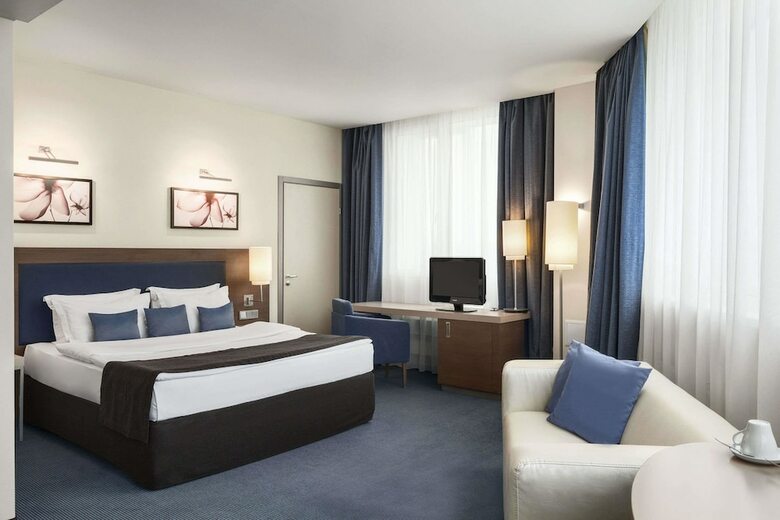 Hotel Ramada By Wyndham Yekaterinburg