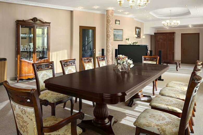 Hotel Ramada By Wyndham Yekaterinburg
