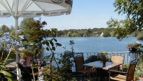 Restaurant Und Hotel Zum Weissen Ross