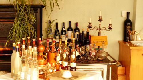 Restaurant Und Hotel Zum Weissen Ross
