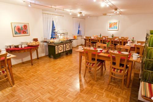Hostal Hotel Garni Schacherer