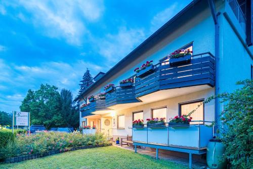 Hostal Hotel Garni Schacherer