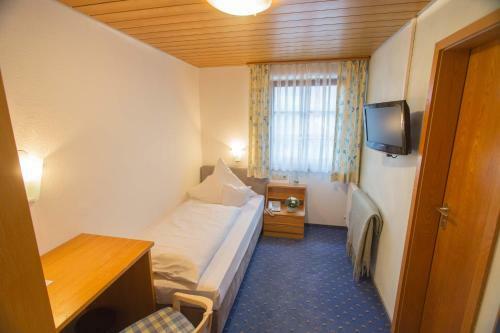 Hotel-restaurant & Metzgerei R��le
