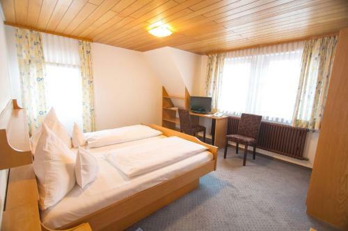 Hotel-restaurant & Metzgerei R��le