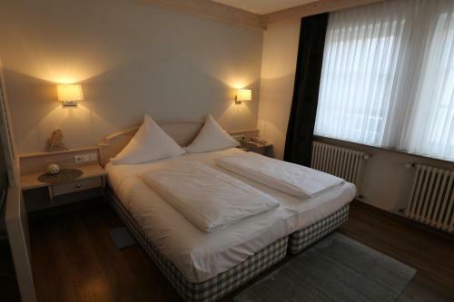 Hotel-restaurant & Metzgerei R��le