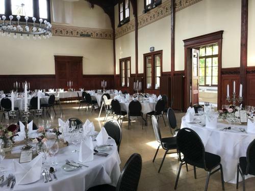 Hotel-restaurant & Metzgerei R��le