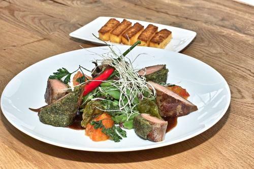 Hotel-restaurant & Metzgerei R��le