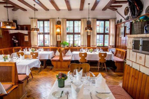 Hotel-restaurant & Metzgerei R��le