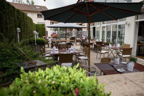 Hotel-restaurant & Metzgerei R��le