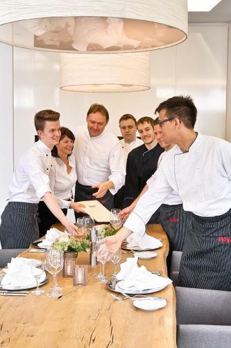 Hotel-restaurant & Metzgerei R��le