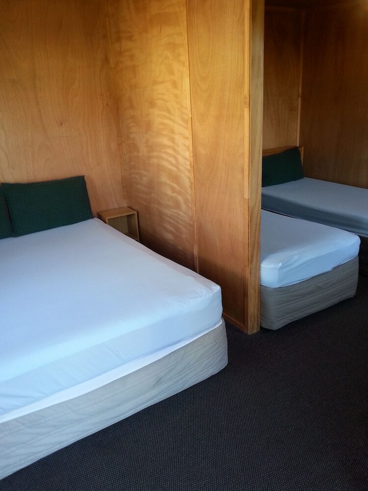 Motel Athenree Hot Springs & Holiday Park