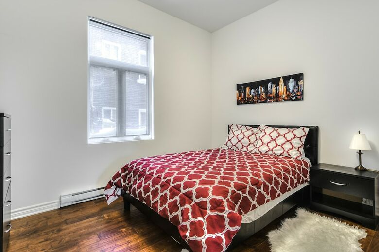 St Laurent Apartments