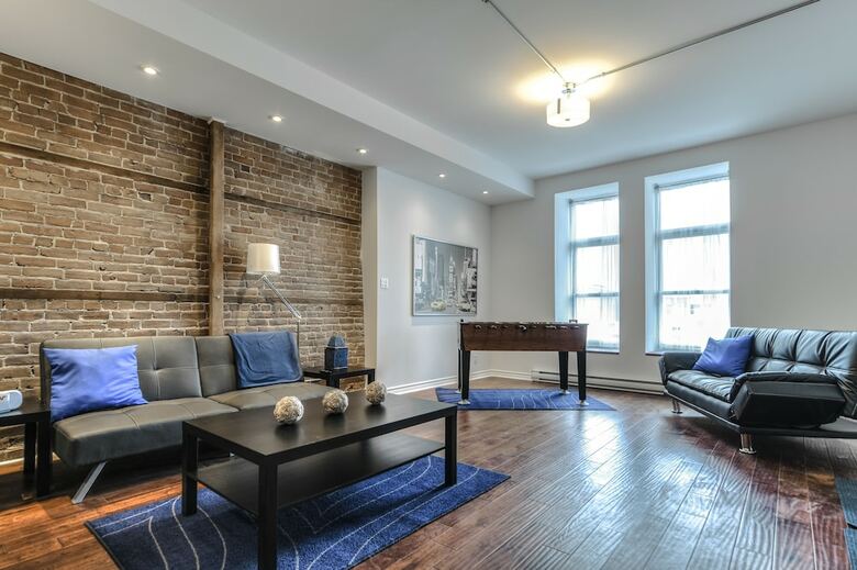 St Laurent Apartments