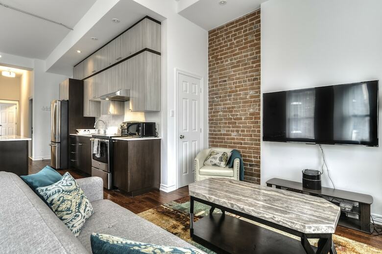 St Laurent Apartments